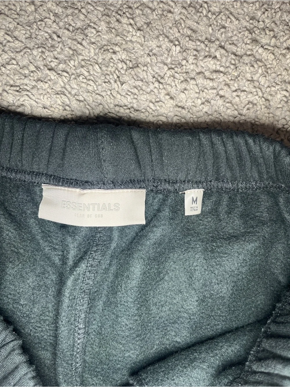 Fear of God Essentials Sweat Shorts – Medium